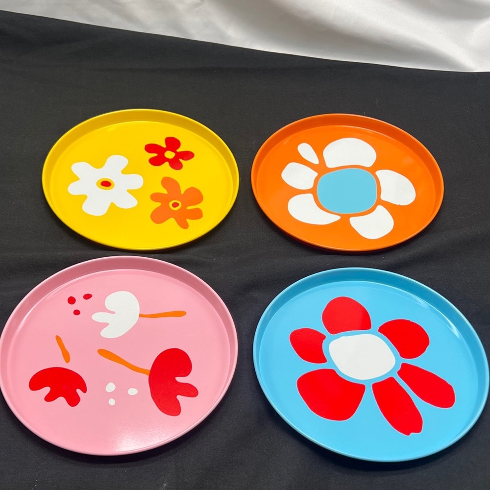IKEA Sommar 2019 set of 4 Retro/hippy plates